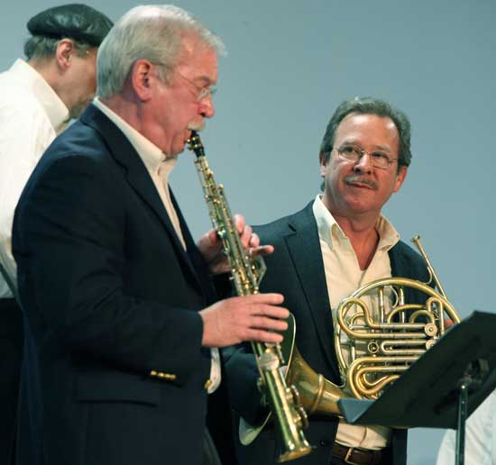 Glenn Williams (left) plays a solo as Jim Phelan waits his turn.